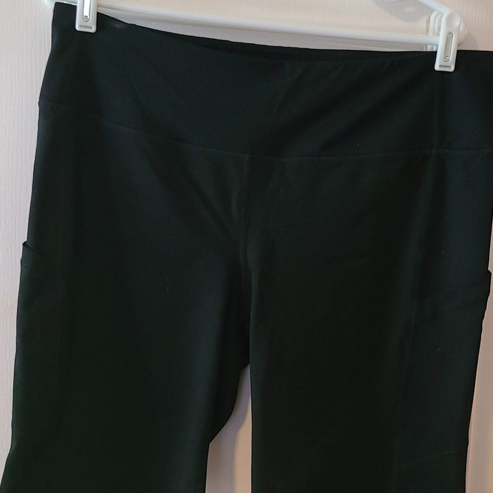 Torrid Perfomance core bike shorts with Pockets Size 2